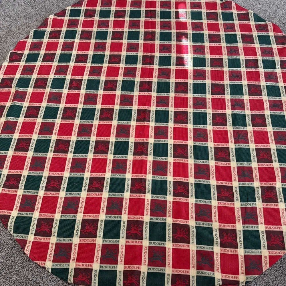 Vtg Red Green Woven Round Christmas Tablecloth 